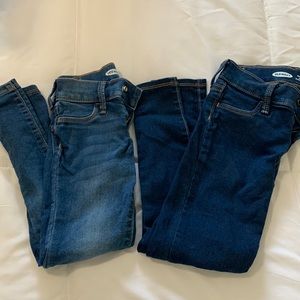 2 pairs of old navy girl’s jeans, size 6 and 7.